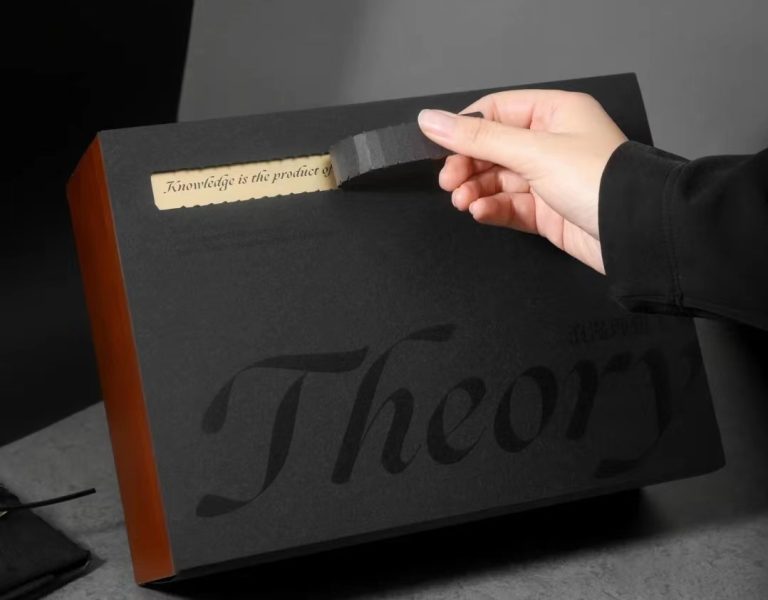 Top 10 American Gifts for Chinese Friends (2024)