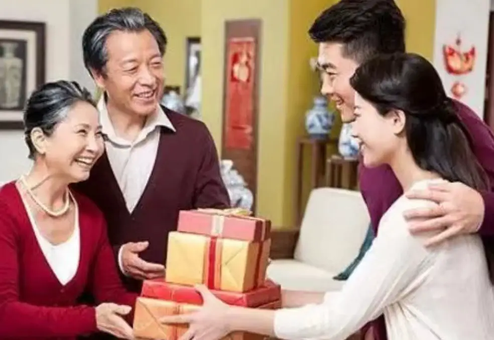 Gifts for Chinese Parents and Grandparents: Carefully Picked by Chinese