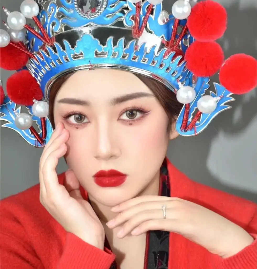 Chinese Red Eye Makeup