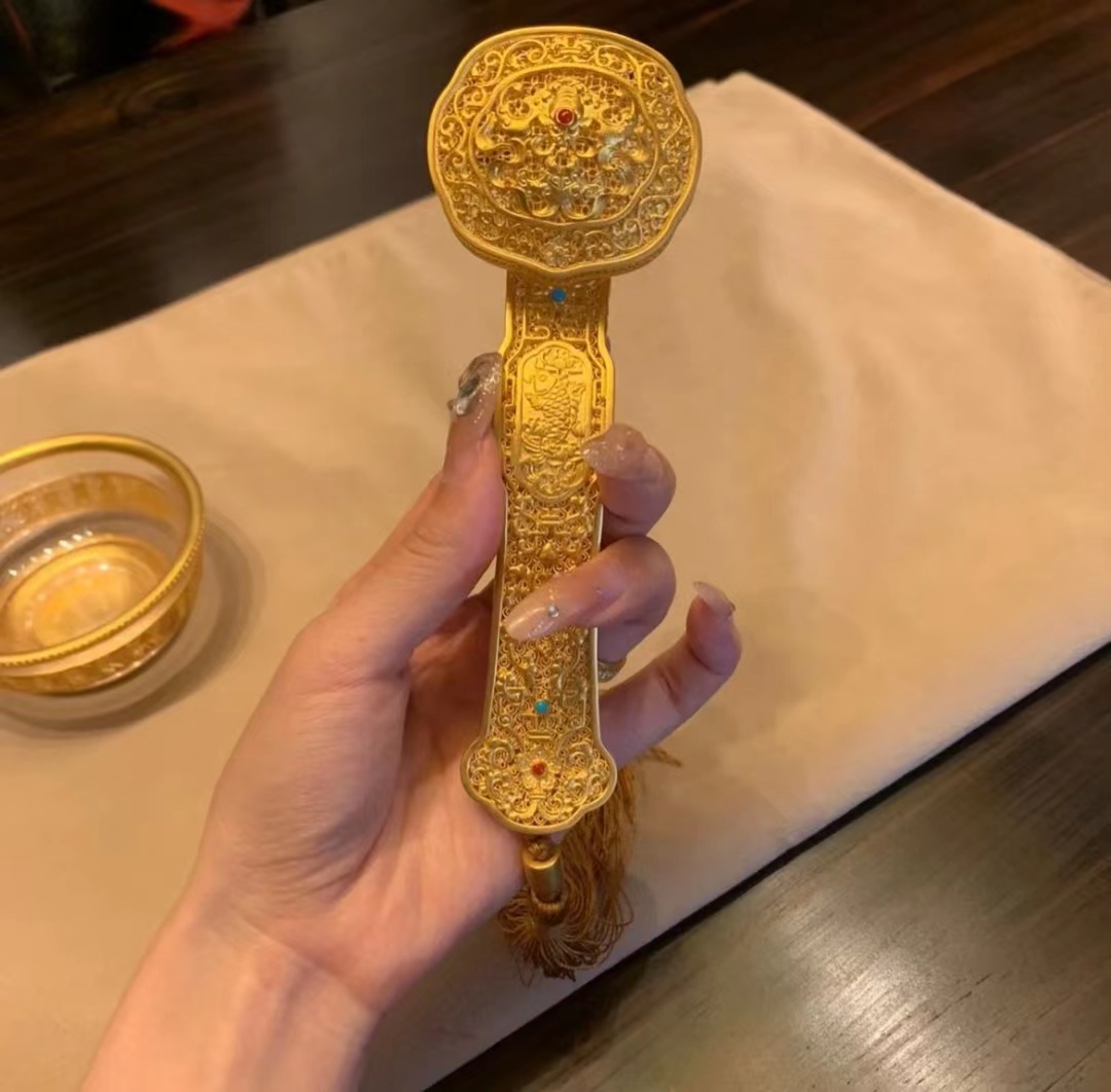 Chinese Wedding Gift: Tradition and Contemporary Trends (2024)